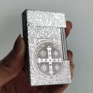 single fire lighter Luxury brand lighter and cigarette accessories, with a crisp and loud sound, and includes replacement parts.